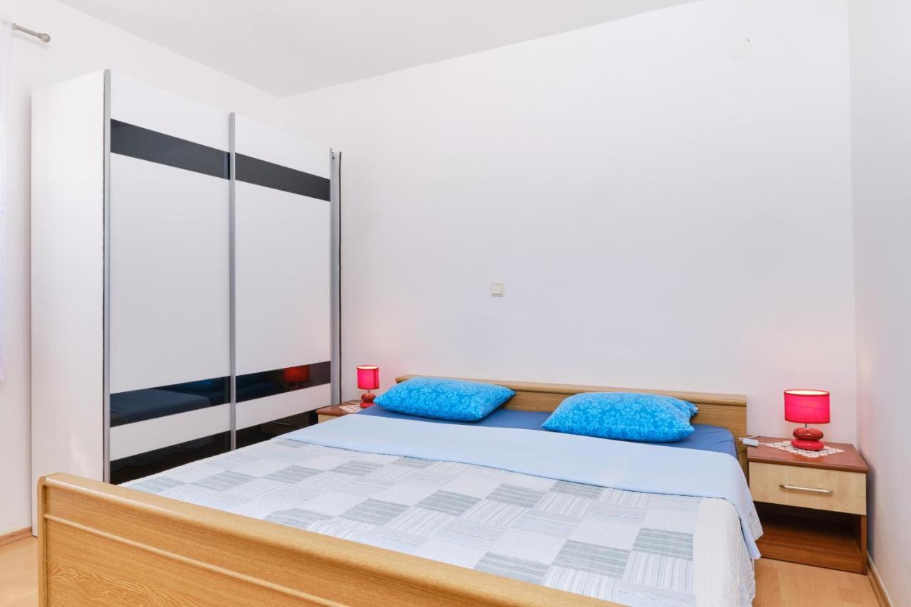Apartments With A Parking Space Cunski, Losinj - 7867 Exterior photo